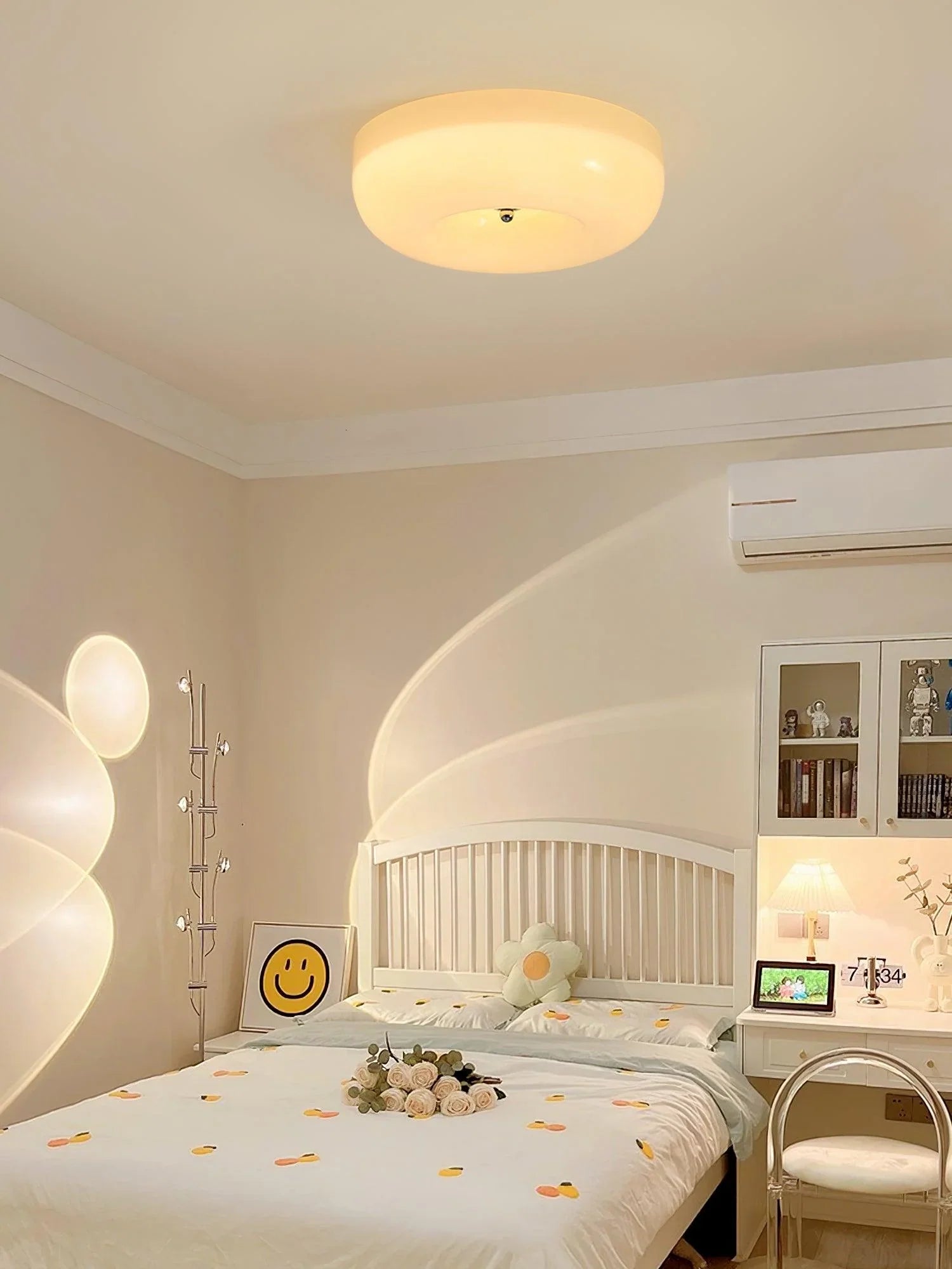 Cream Pudding Ceiling Lamp - NexioPick