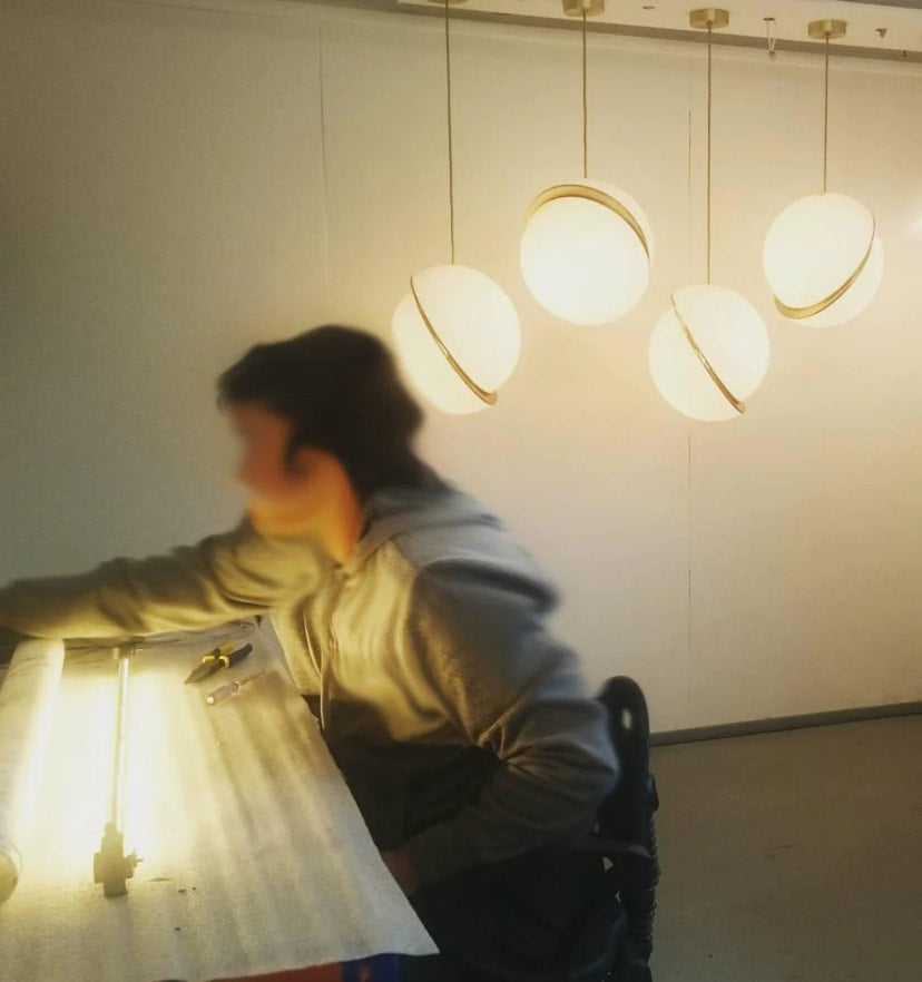 Crescent Pendant Lamp - NexioPick