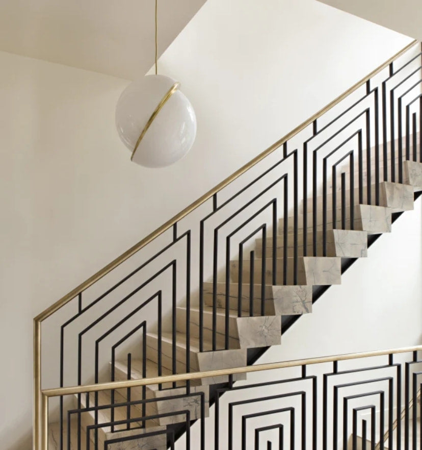 Crescent Pendant Lamp - NexioPick