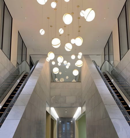 Crescent Pendant Lamp - NexioPick