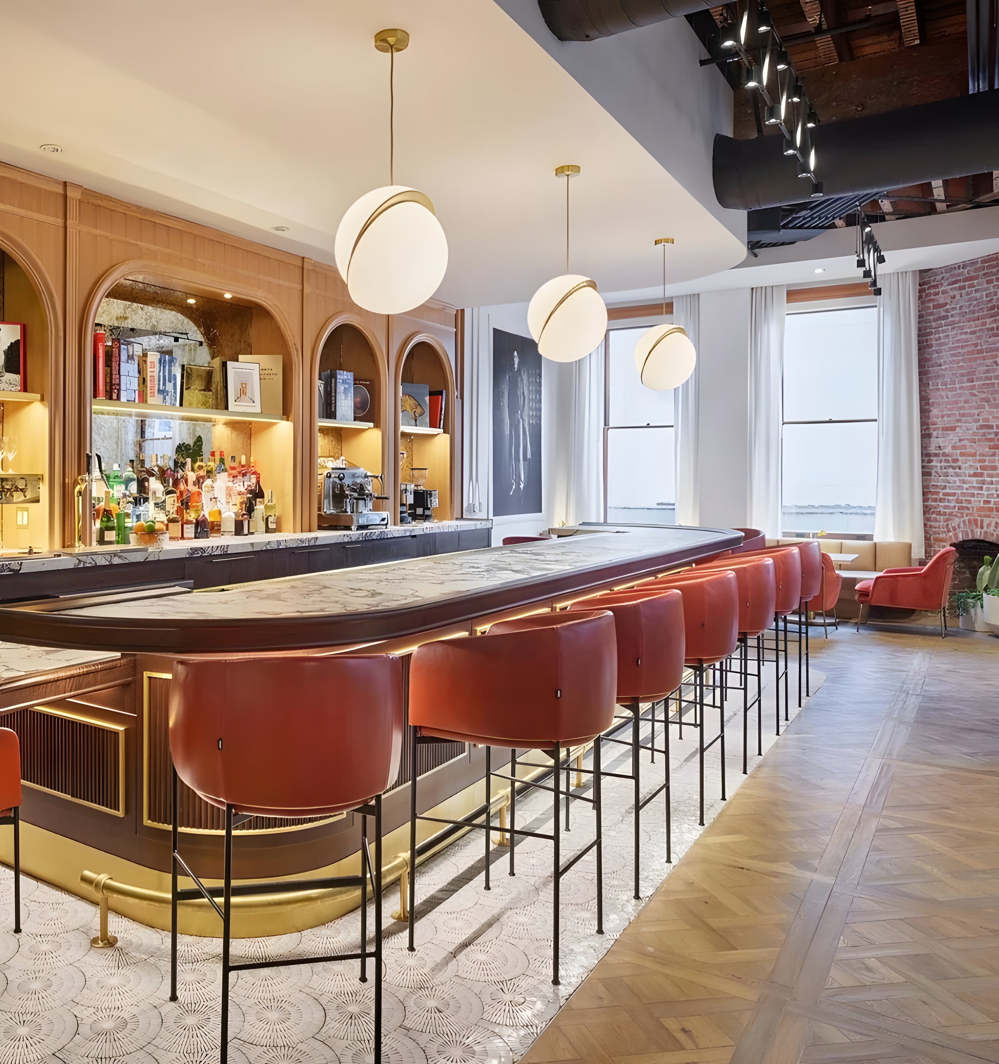 Crescent Pendant Lamp - NexioPick