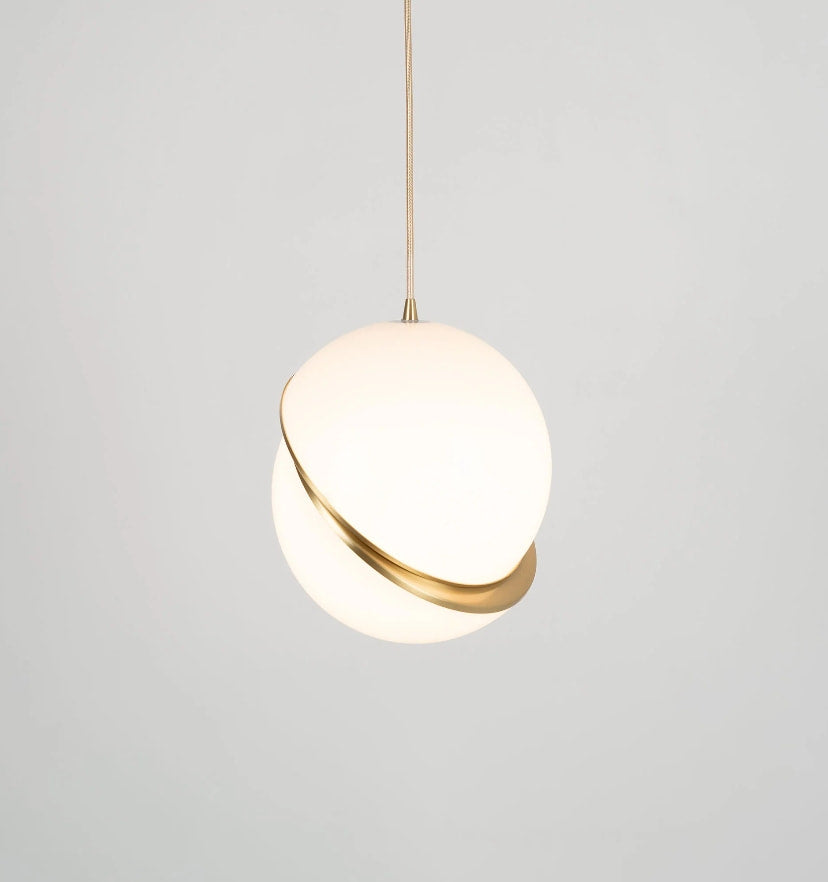 Crescent Pendant Lamp - NexioPick
