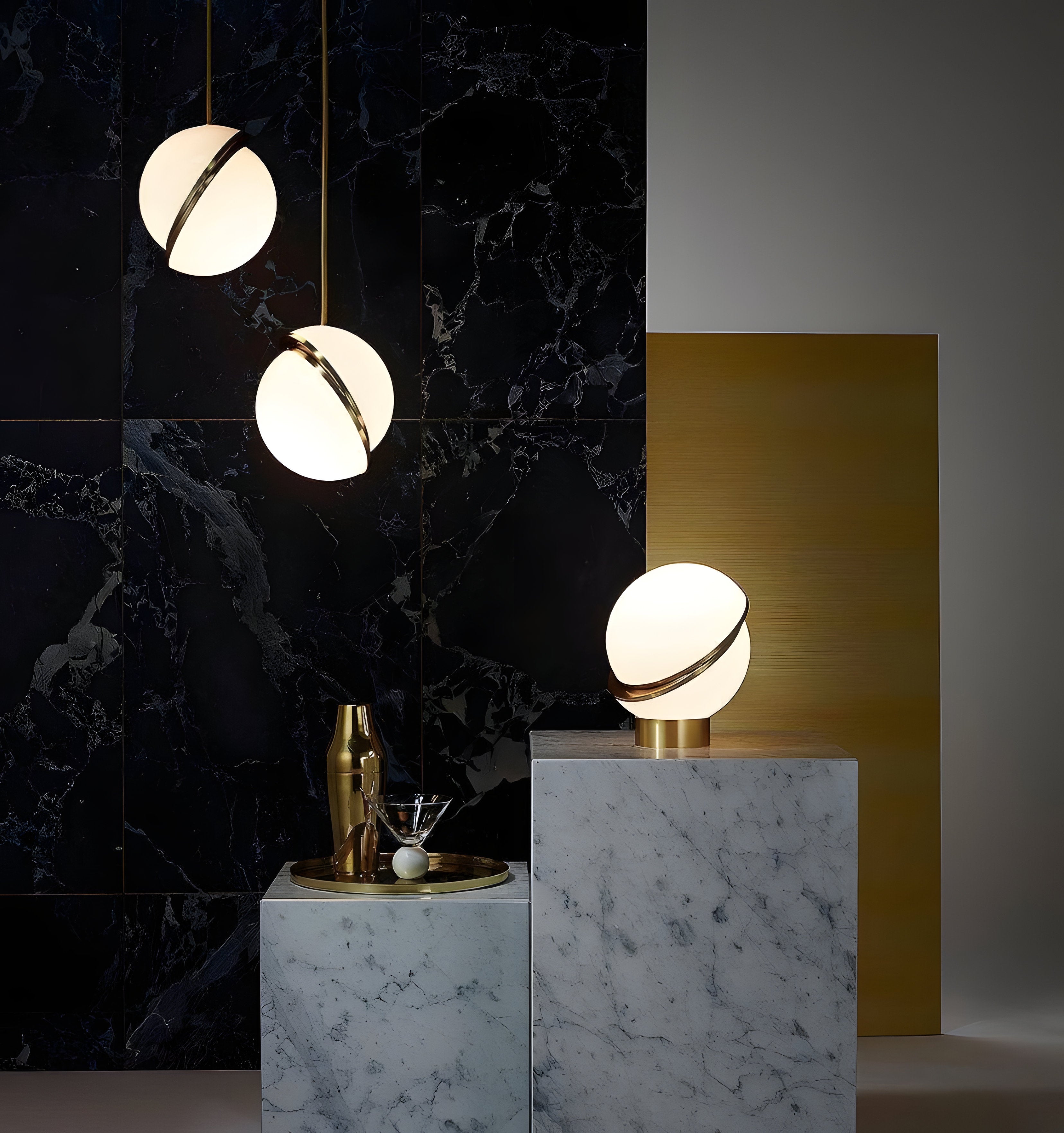 Crescent Table Lamp - NexioPick