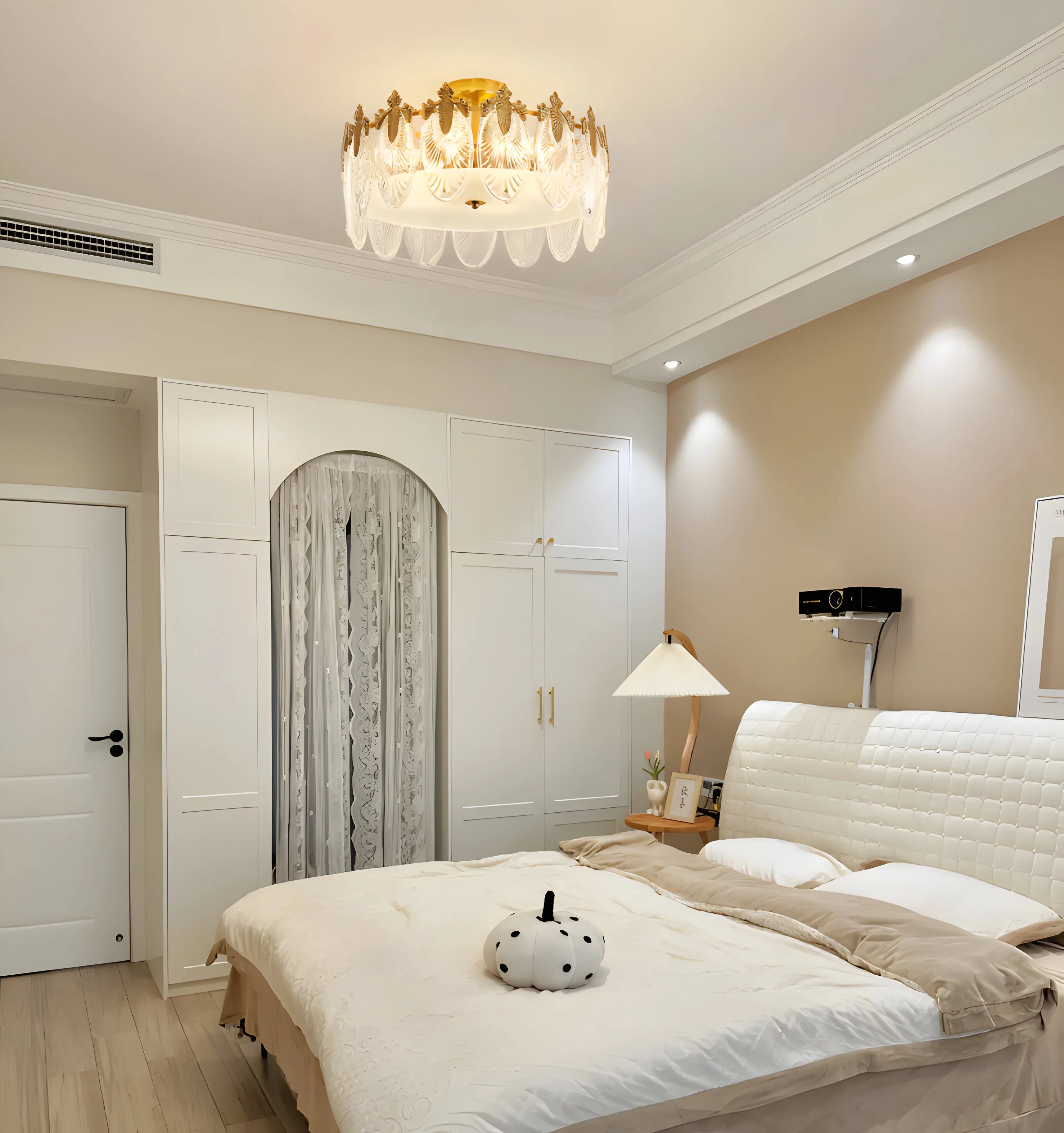 Decorative Pattern Glass Round Chandelier - NexioPick