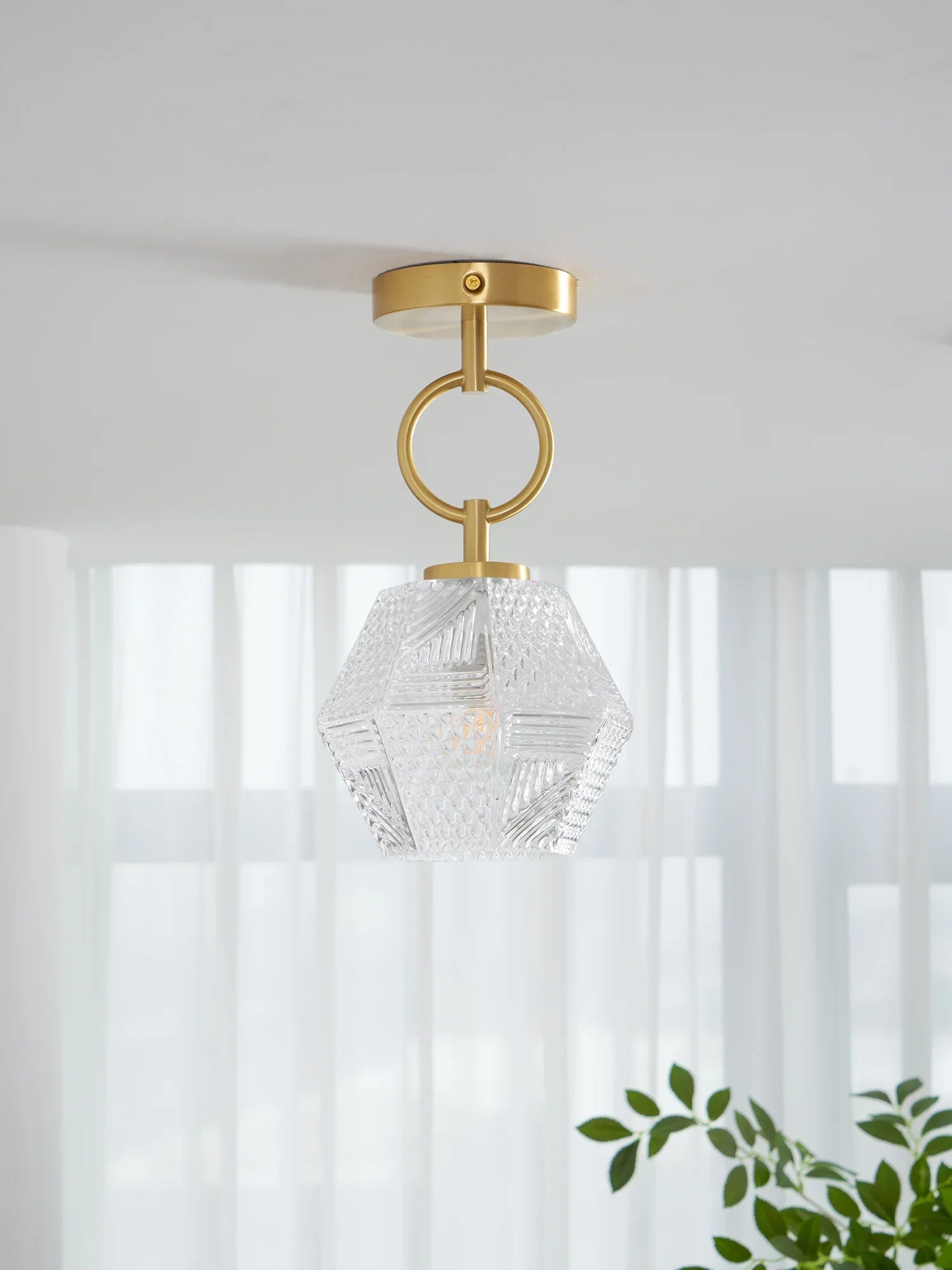 Diamond Cut Art Deco Ceiling Light - NexioPick