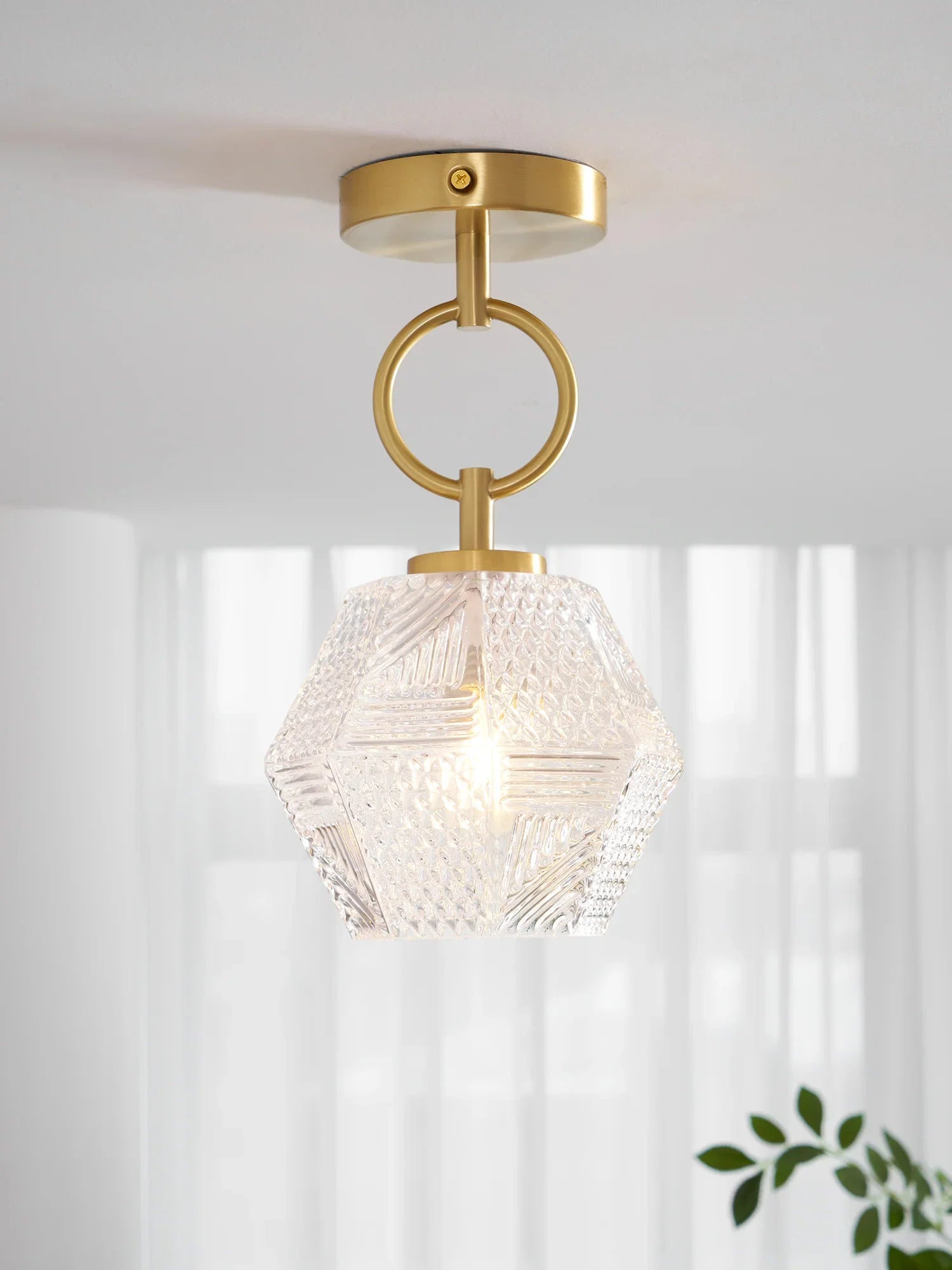 Diamond Cut Art Deco Ceiling Light - NexioPick