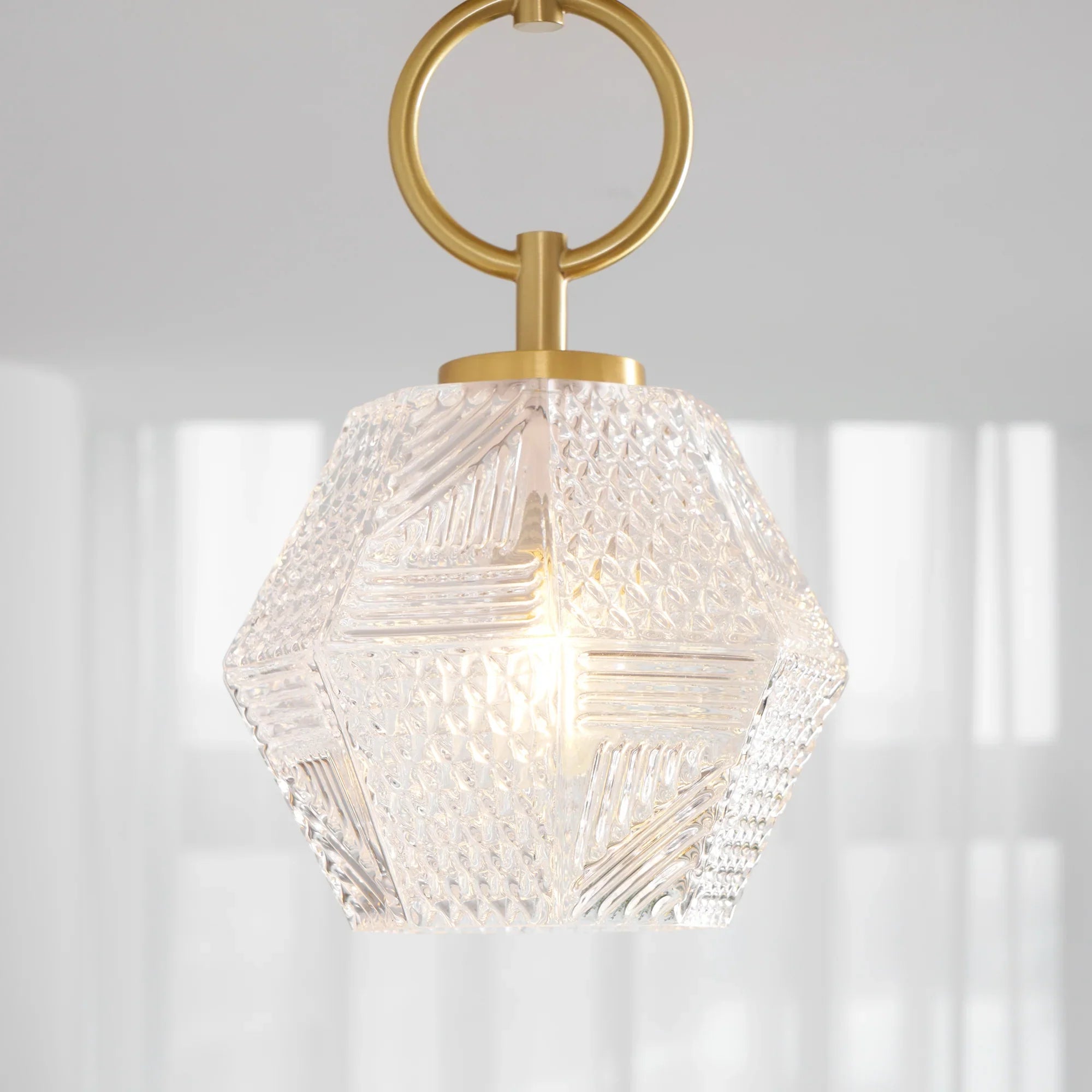 Diamond Cut Art Deco Ceiling Light - NexioPick
