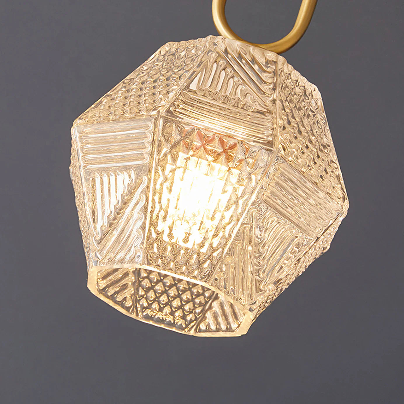 Diamond Cut Art Deco Ceiling Light - NexioPick
