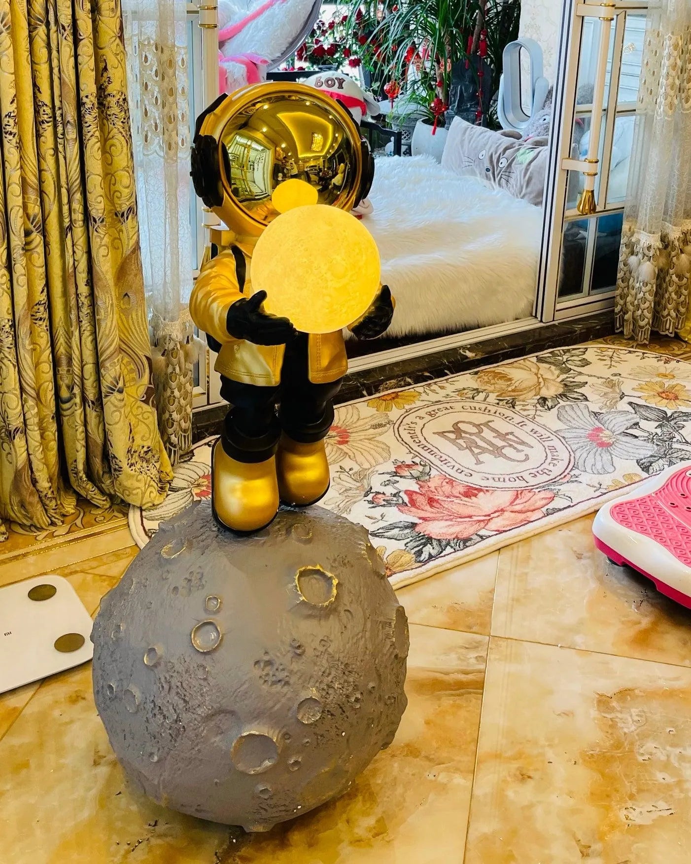 Diver Astronaut Floor Lamp - NexioPick