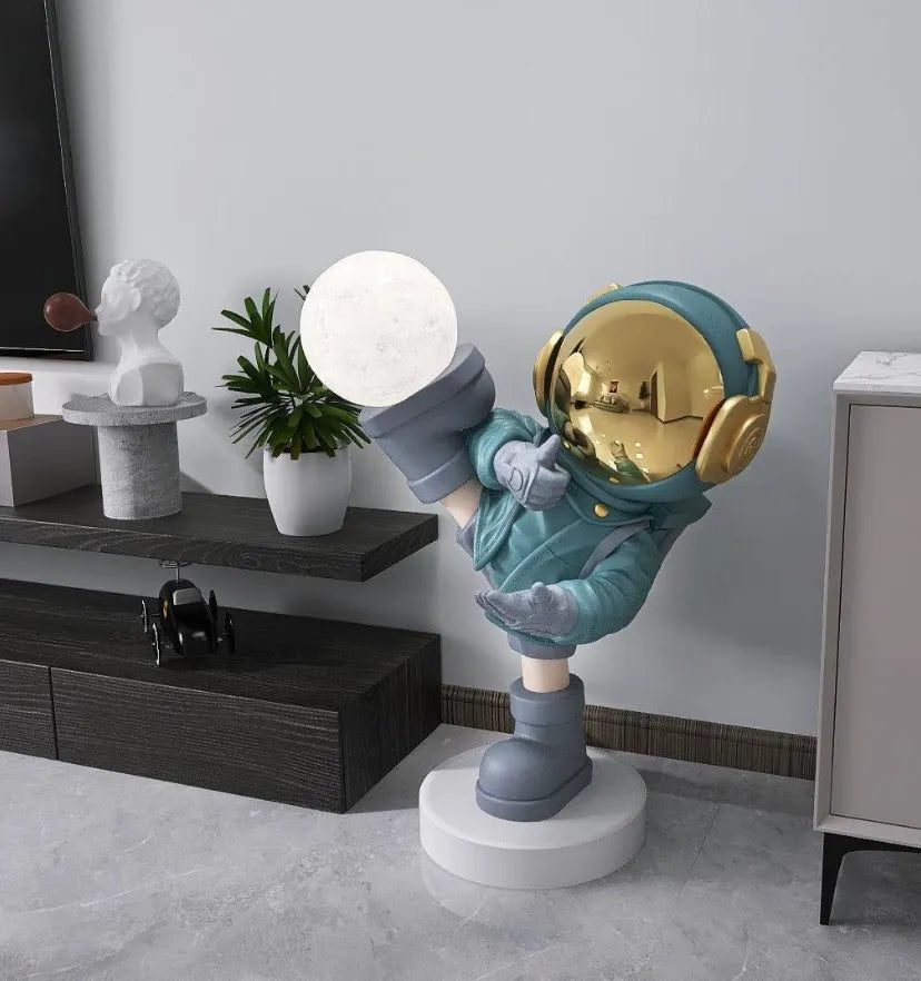 Effort Astronaut Floor Lamp - NexioPick