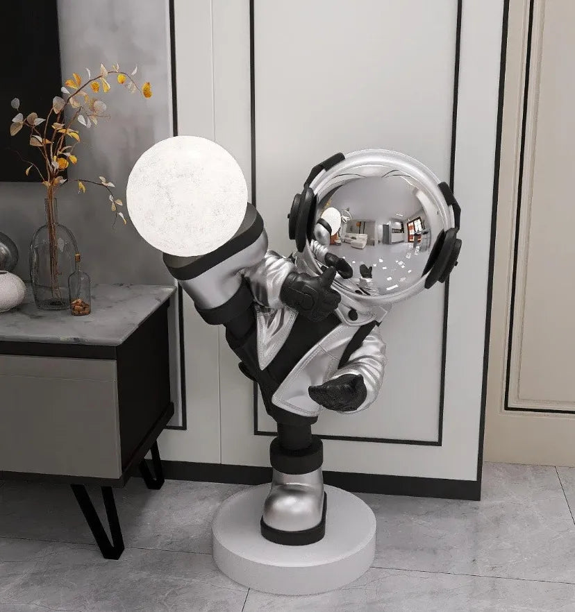Effort Astronaut Floor Lamp - NexioPick