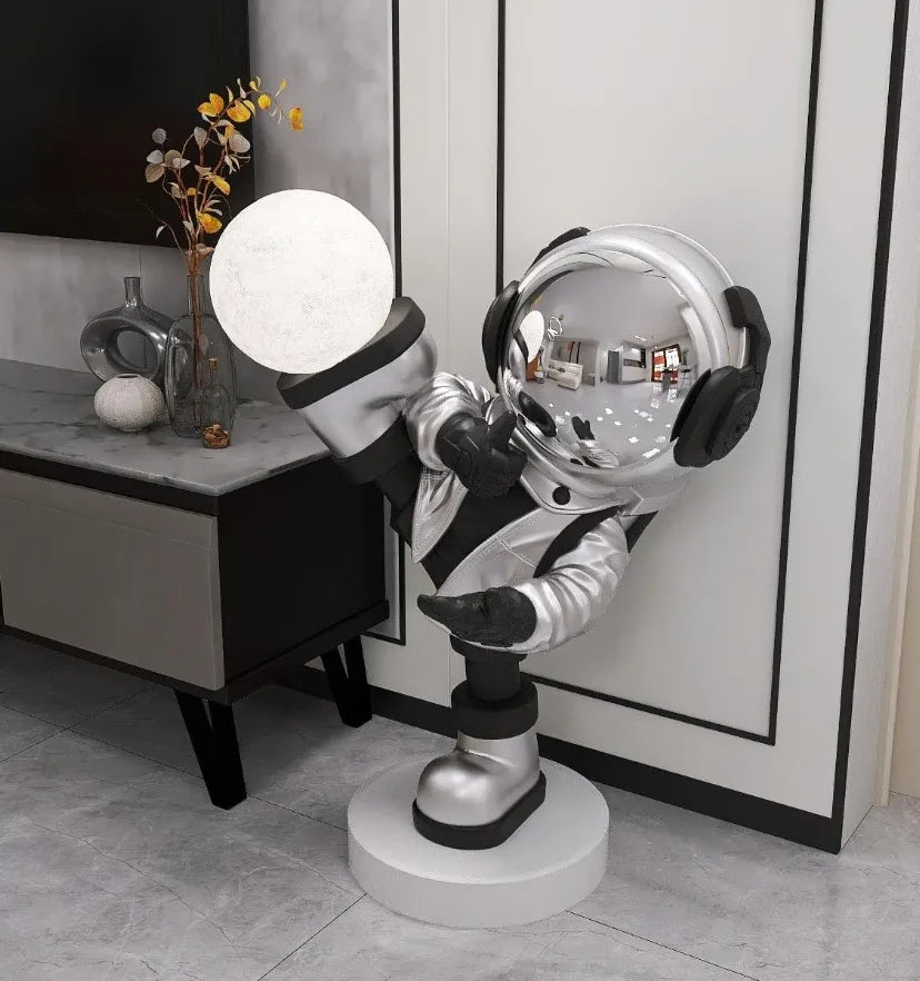 Effort Astronaut Floor Lamp - NexioPick