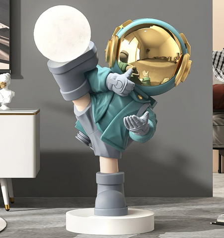 Effort Astronaut Floor Lamp - NexioPick