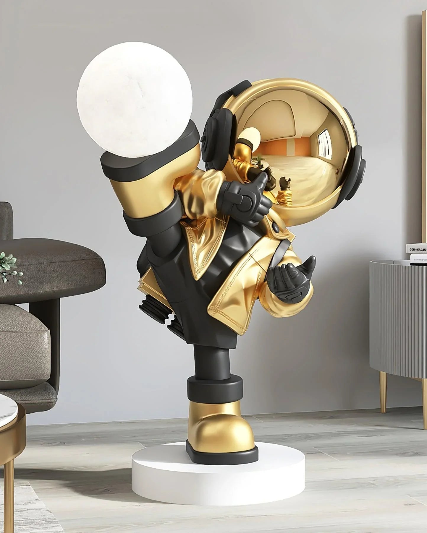 Effort Astronaut Floor Lamp - NexioPick