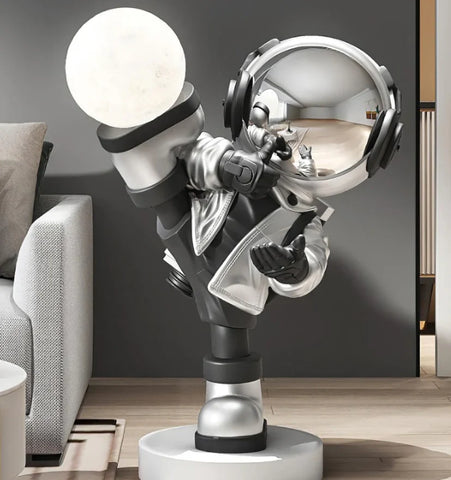 Effort Astronaut Floor Lamp - NexioPick