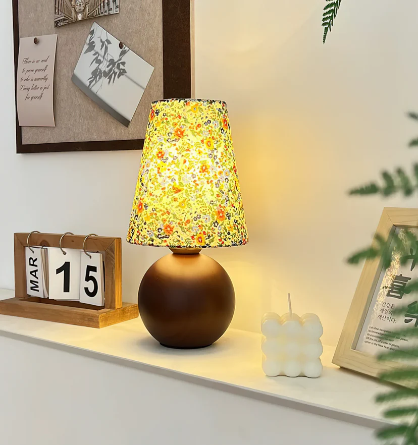 Elara Table Lamp - NexioPick