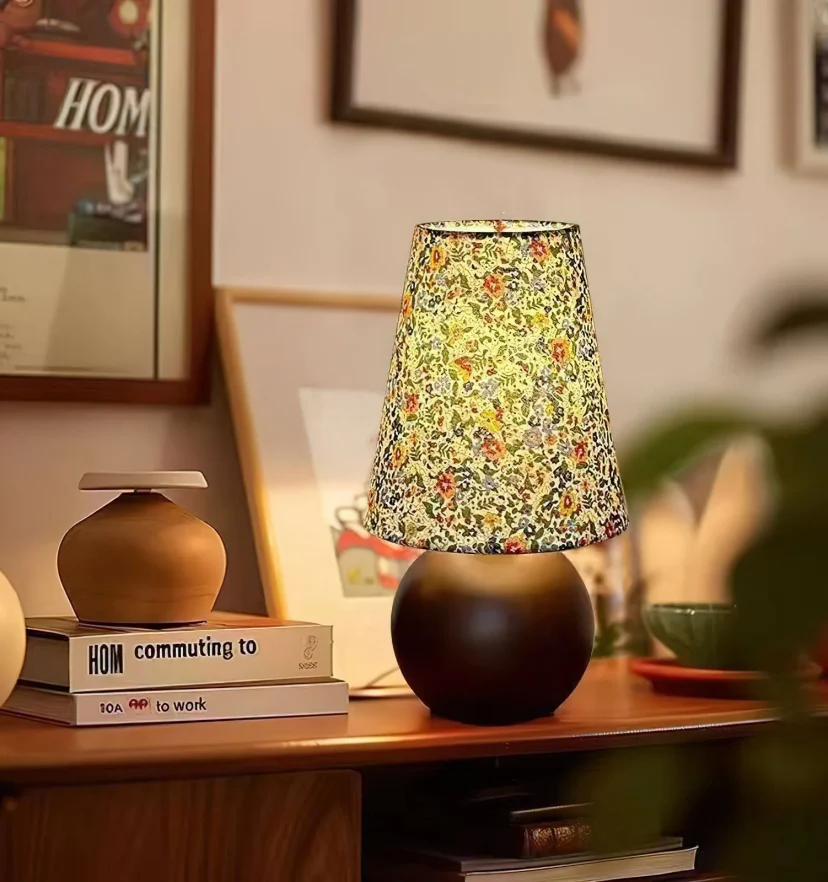 Elara Table Lamp - NexioPick