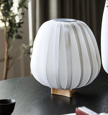 Fabric Minimalist Table Lamp - NexioPick
