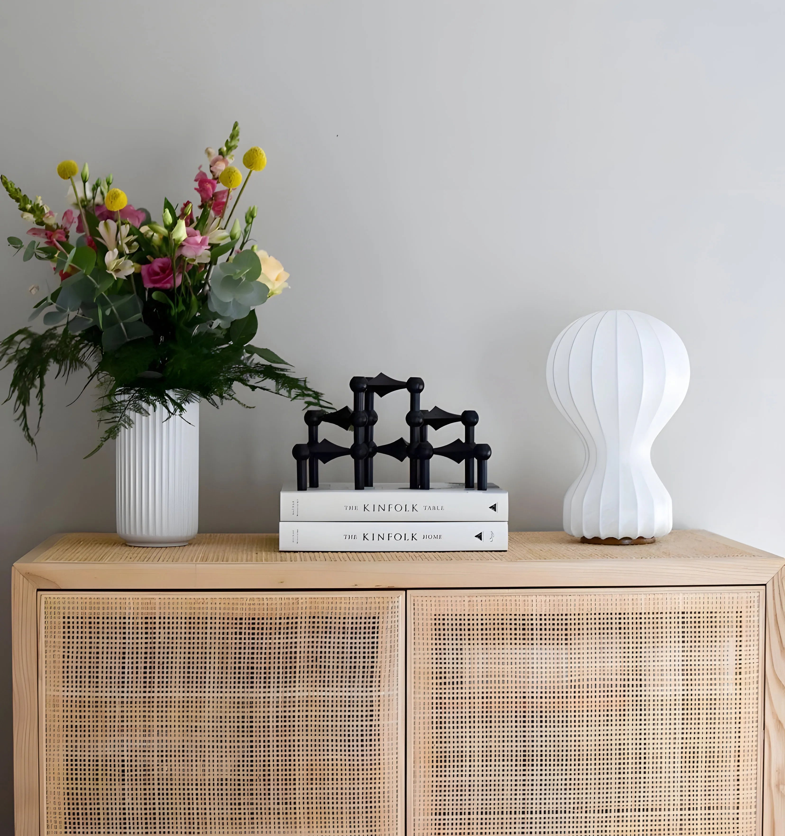 Gatto Table Lamp - NexioPick