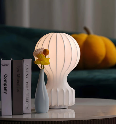 Gatto Table Lamp - NexioPick