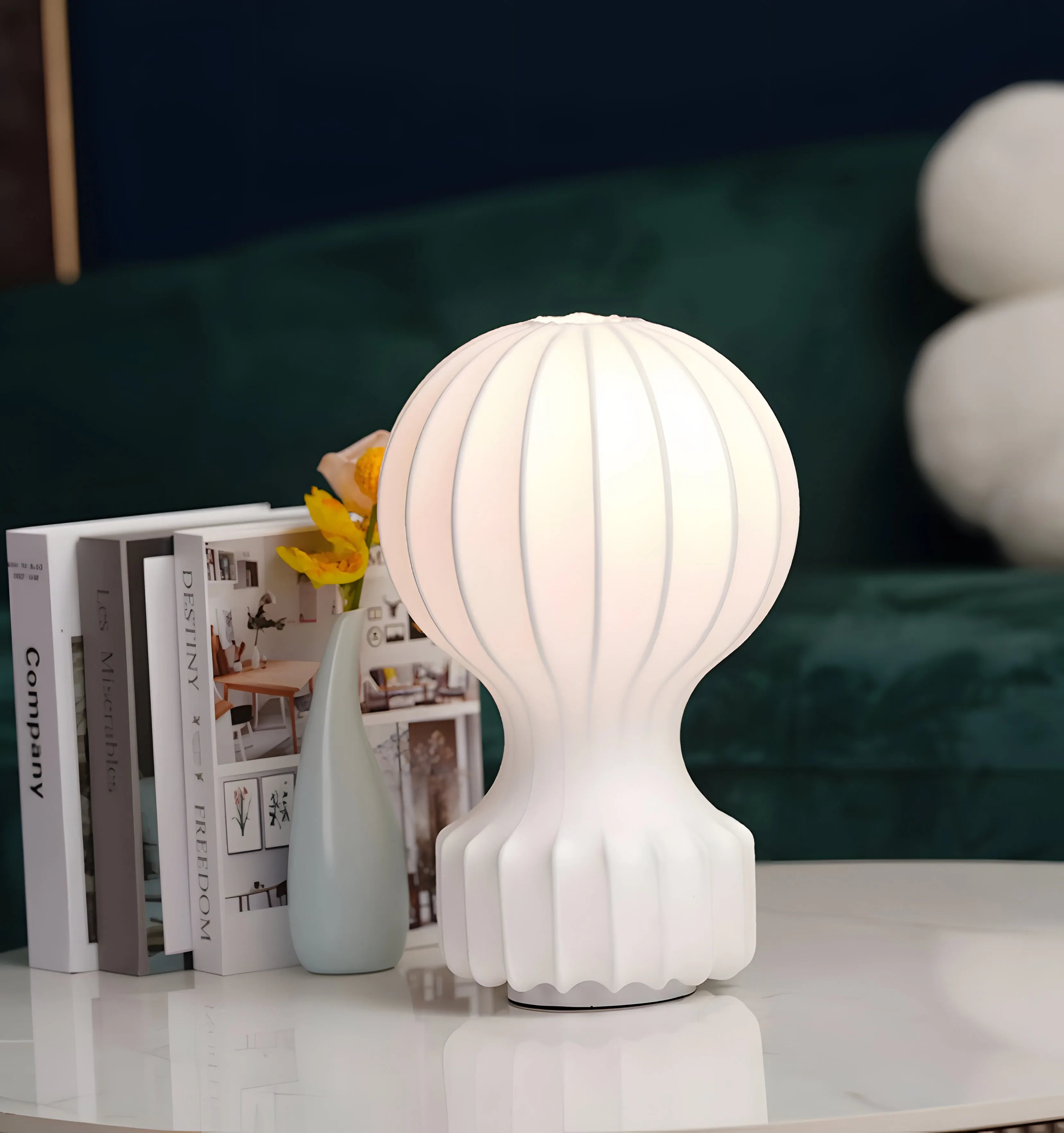 Gatto Table Lamp - NexioPick