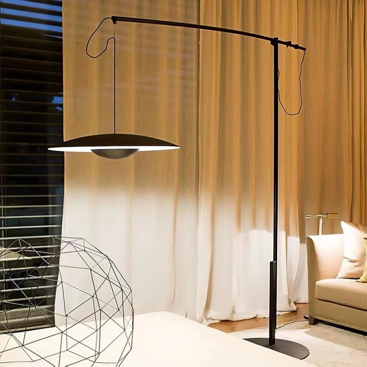 Innovative Directional Floor Lamp - NexioPick