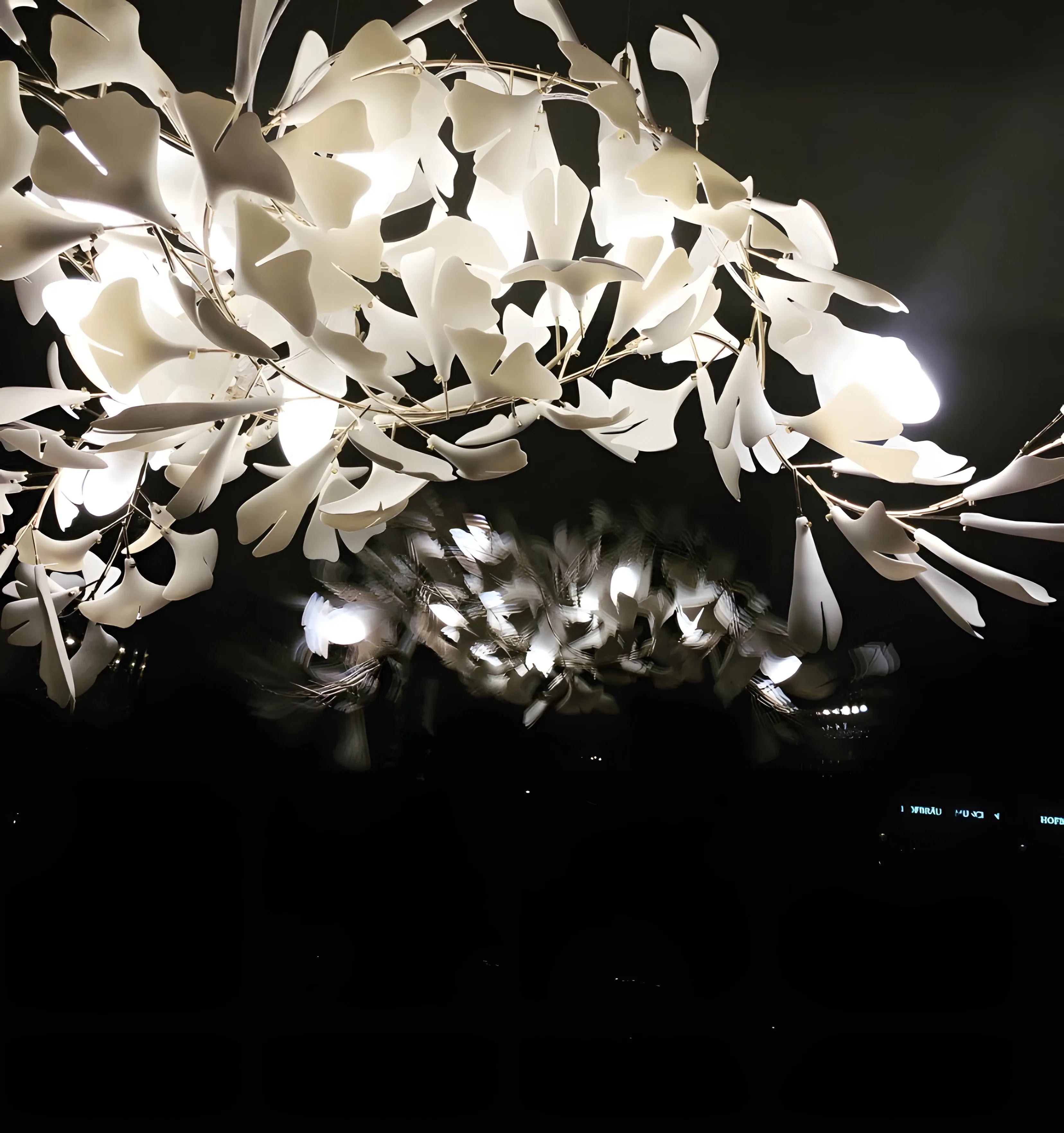 Gingko Chandelier C - NexioPick