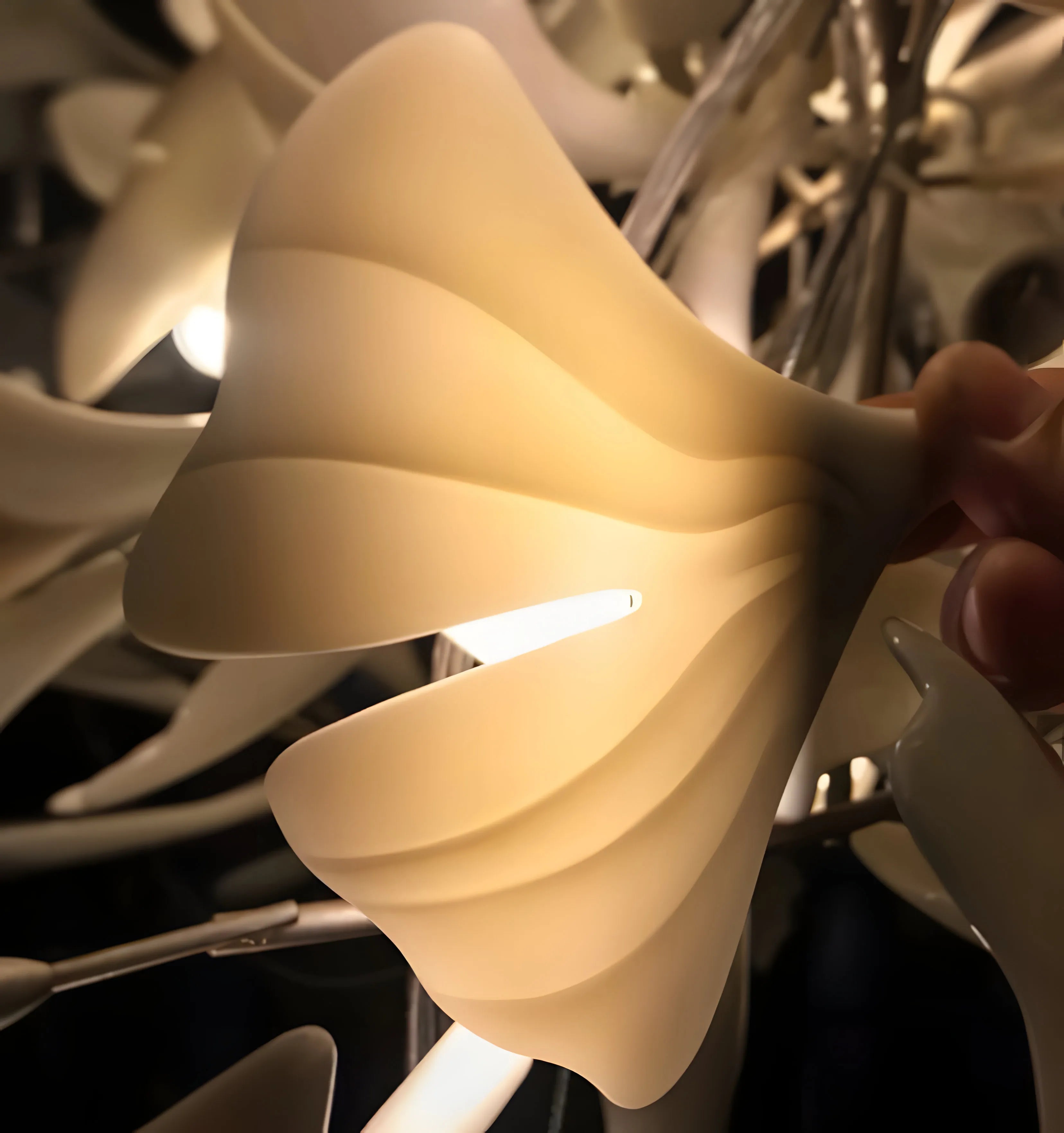 Gingko Chandelier H - NexioPick