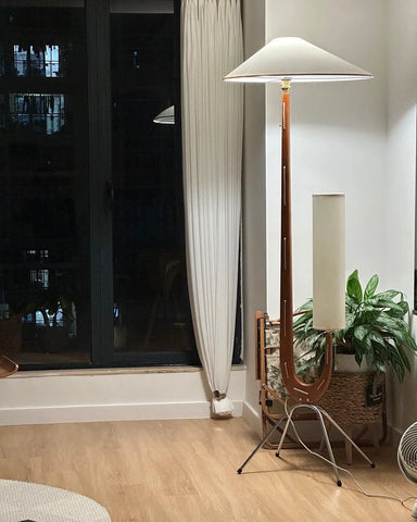 Giraffe Floor Lamp - NexioPick