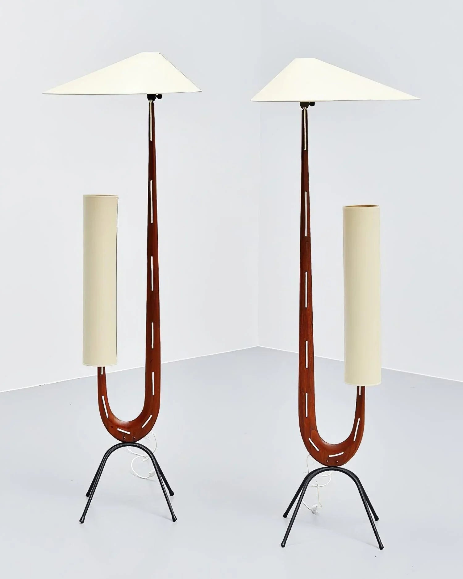 Giraffe Floor Lamp - NexioPick