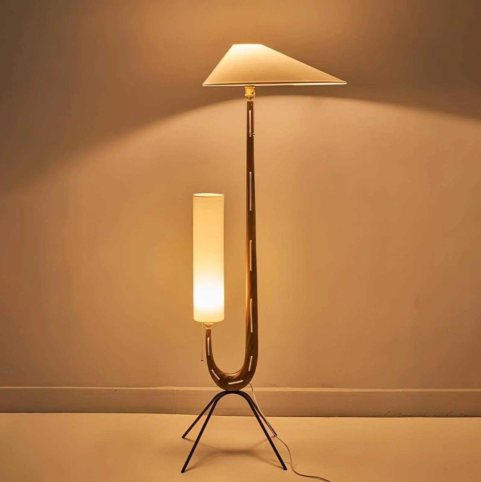Giraffe Floor Lamp - NexioPick