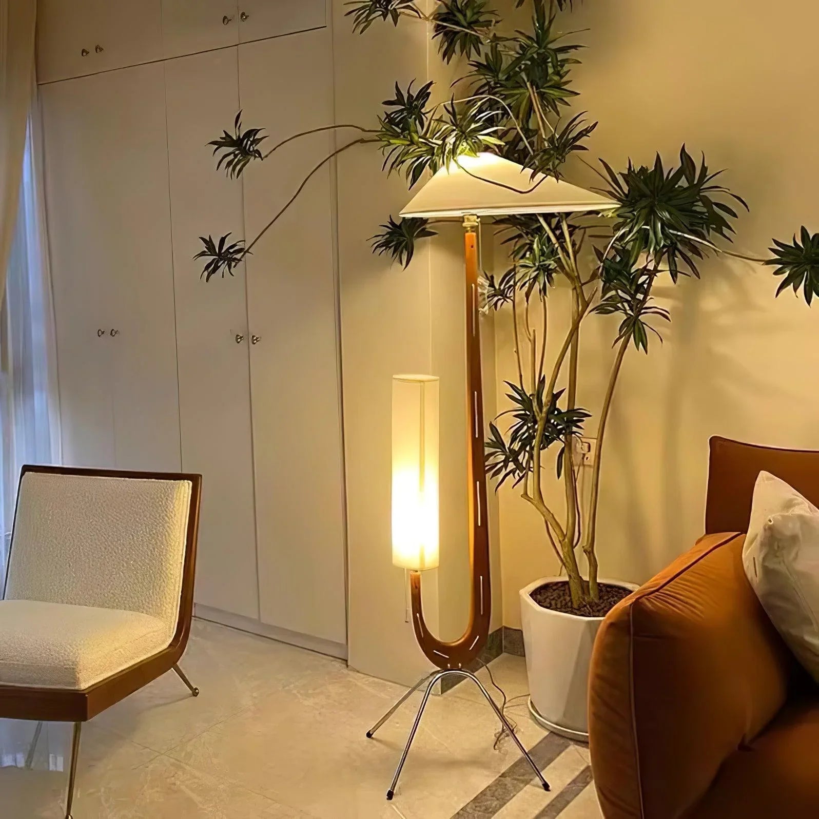 Giraffe Floor Lamp - NexioPick