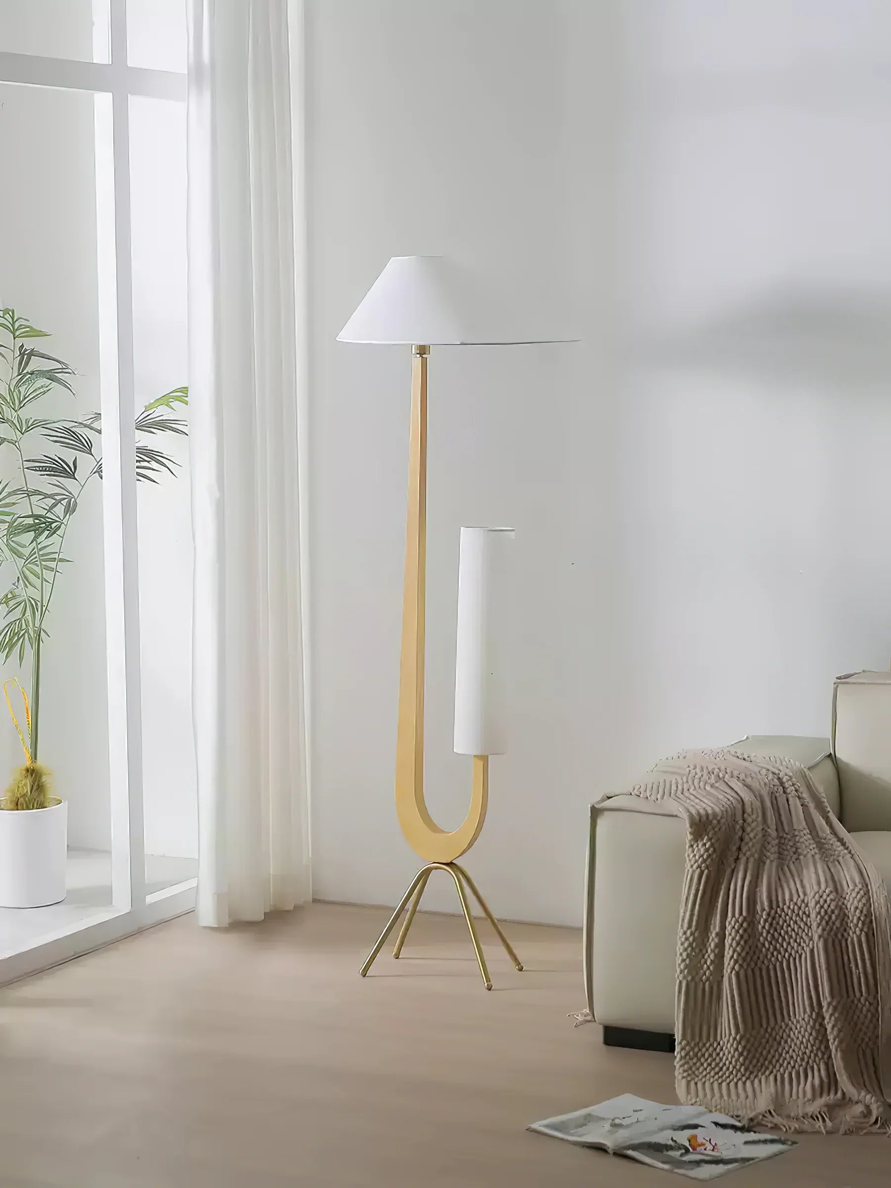 Giraffe Floor Lamp - NexioPick