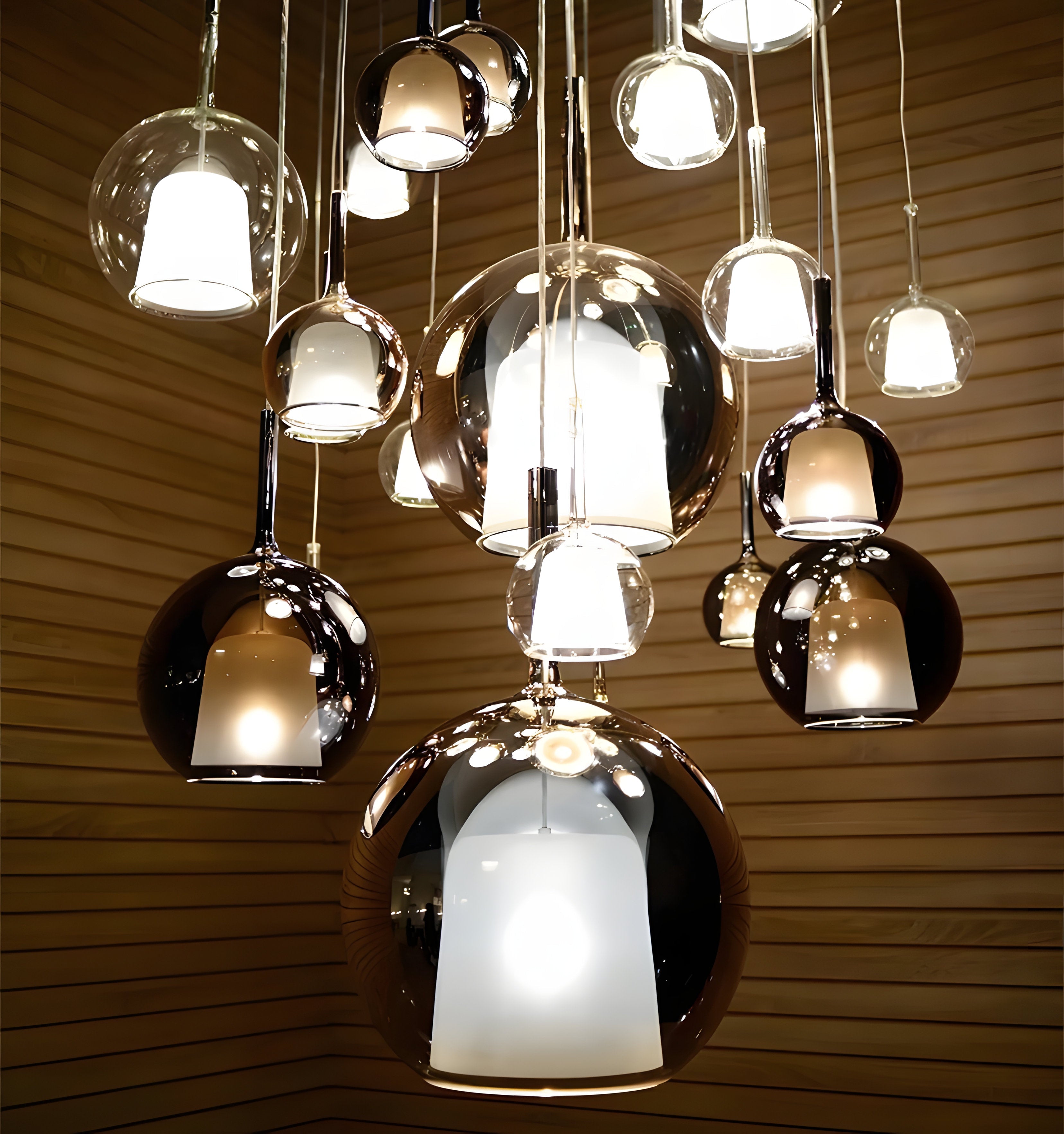 Glo Pendant Light - NexioPick