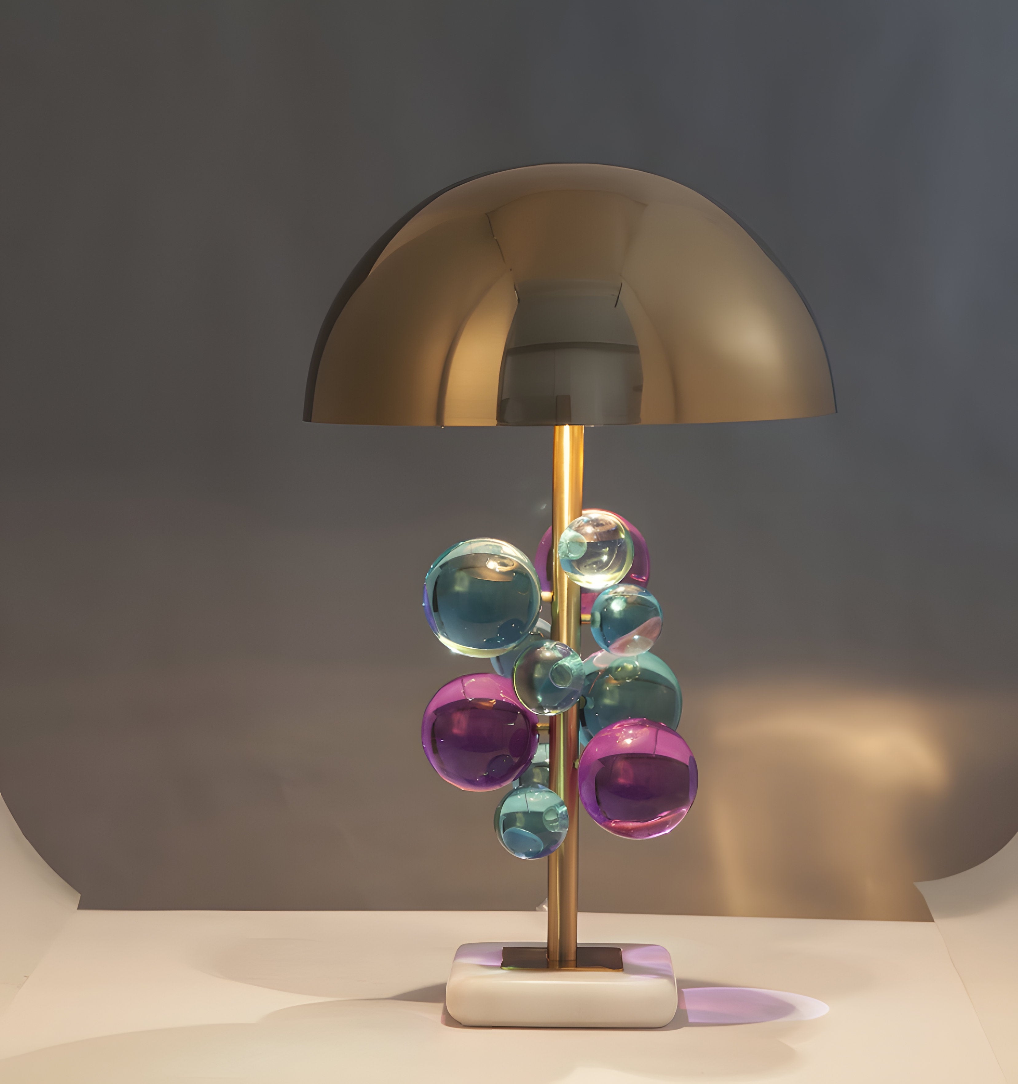 Globo Table Lamp - NexioPick