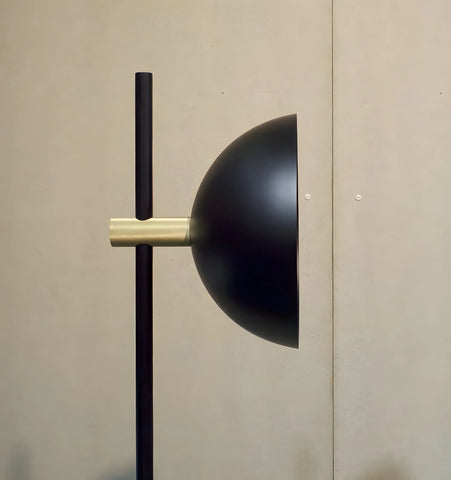 Studio Floor Lamp - NexioPick