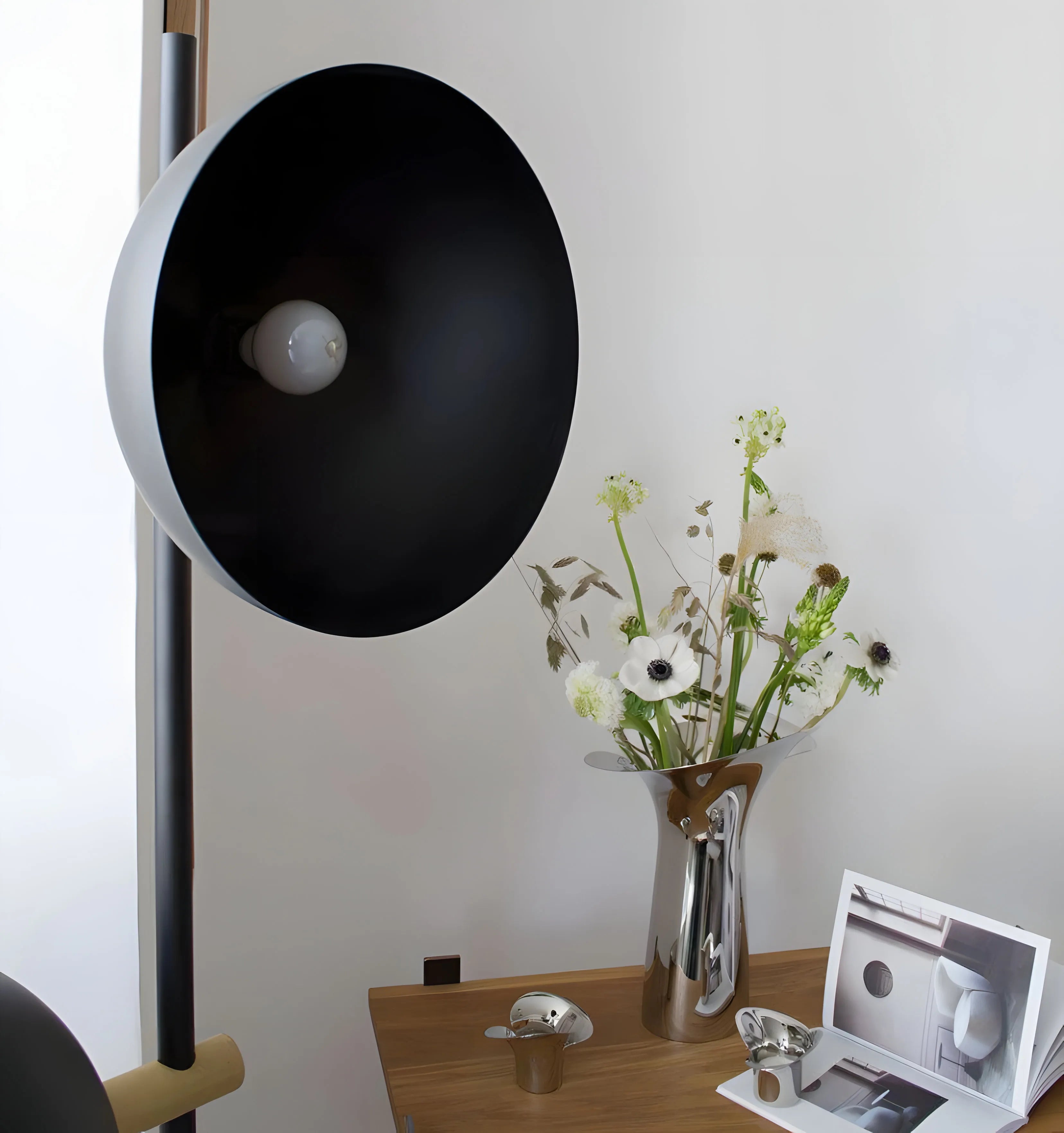 Studio Floor Lamp - NexioPick