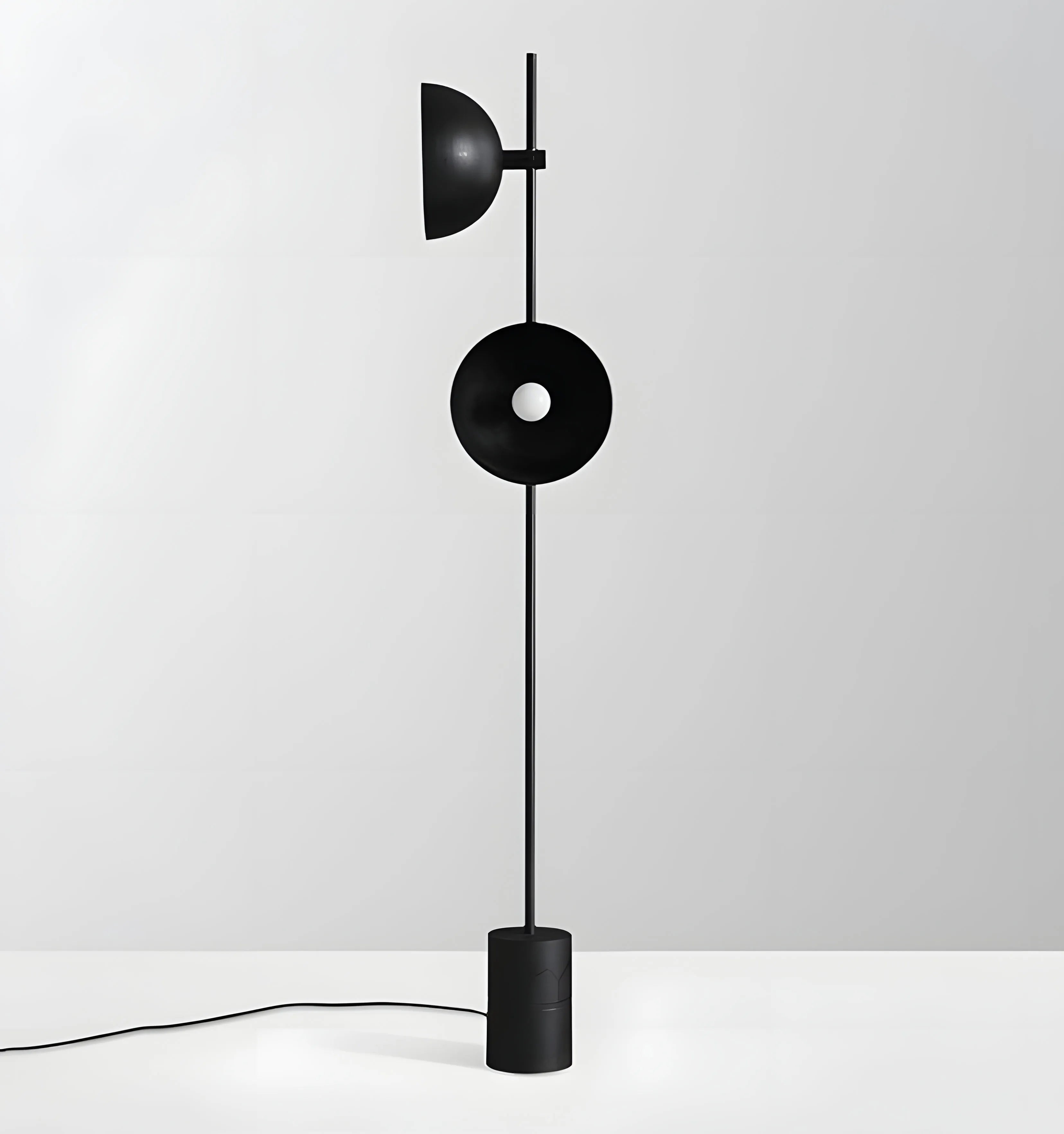 Studio Floor Lamp - NexioPick