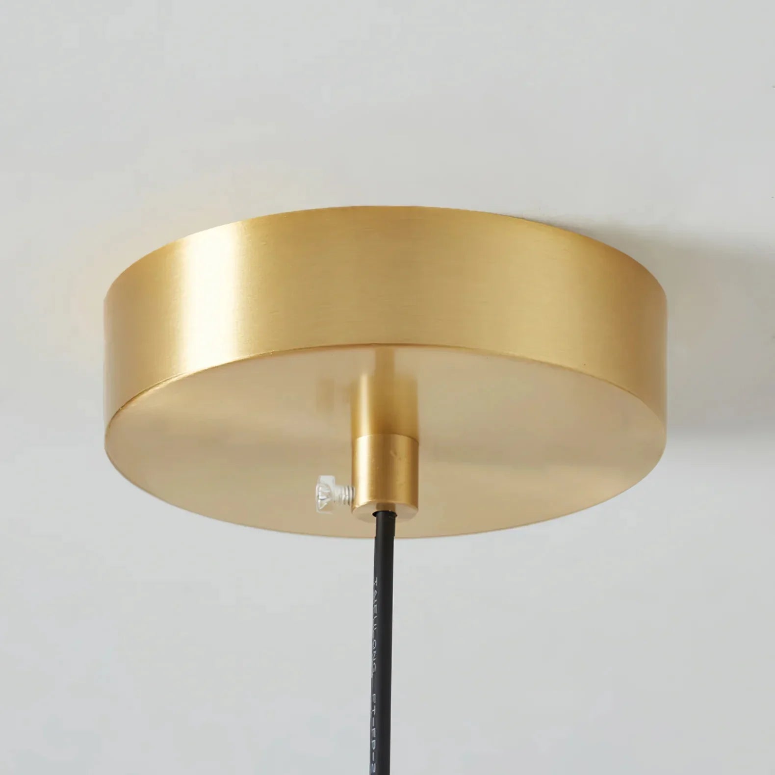 Harvey Pendant Lamp - NexioPick