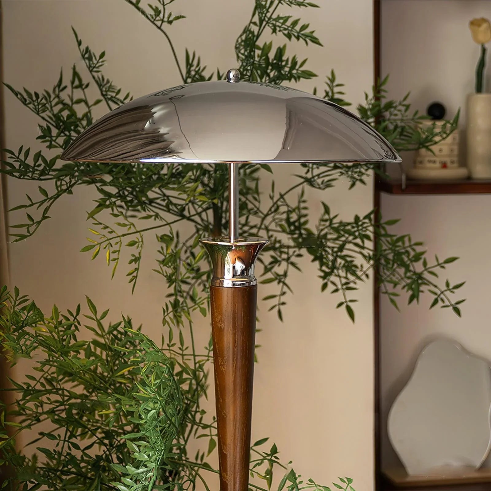 Helmet Floor Lamp - NexioPick