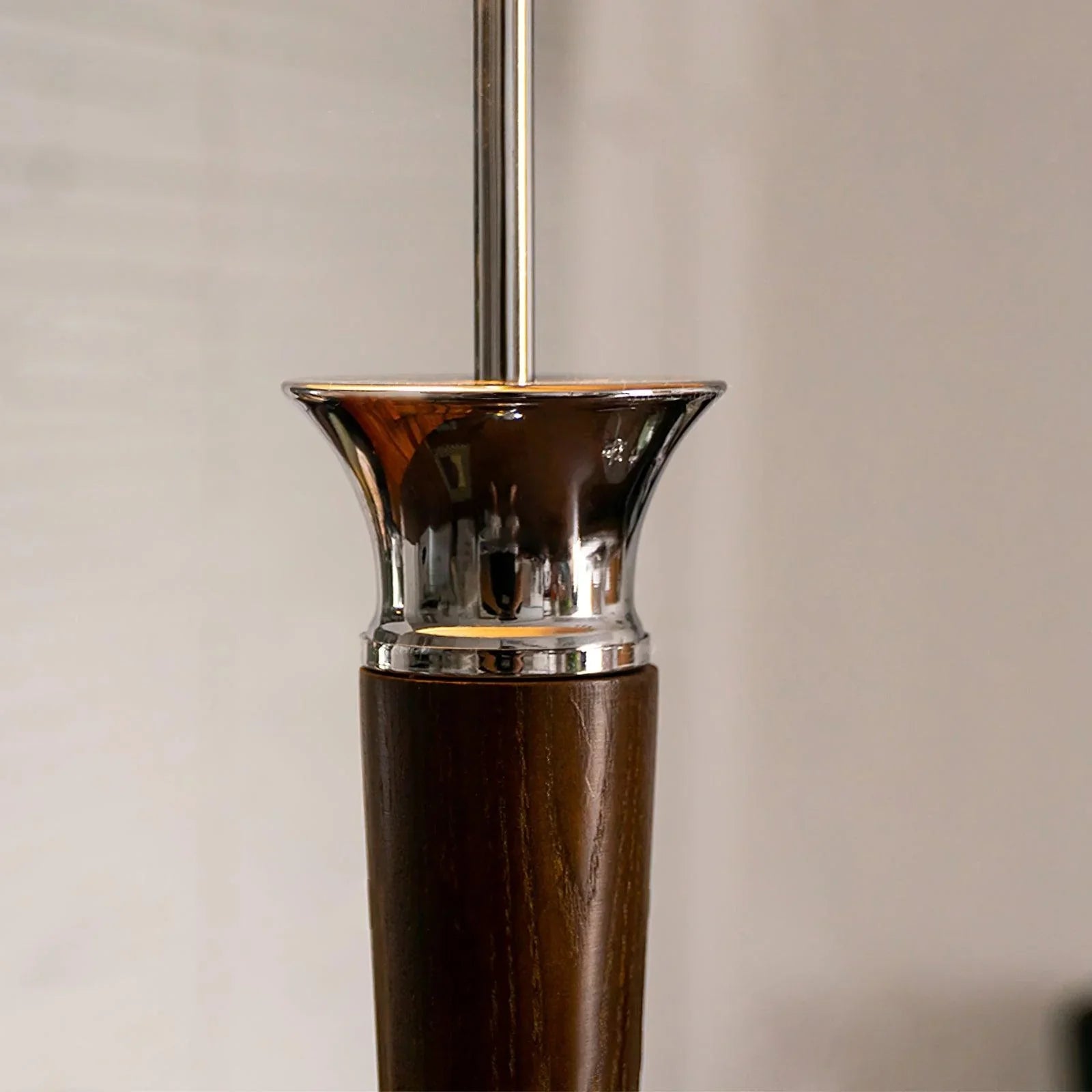 Helmet Floor Lamp - NexioPick