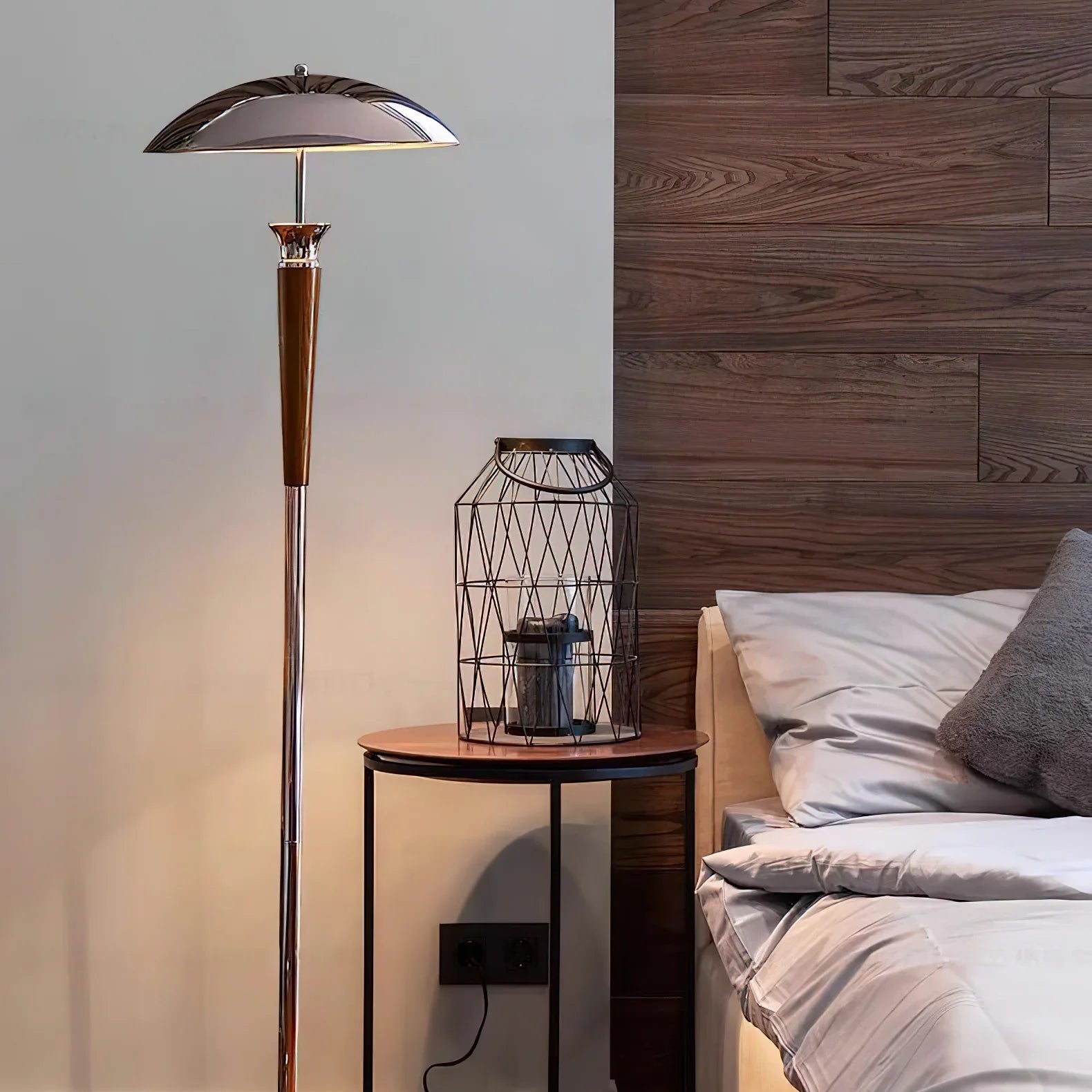 Helmet Floor Lamp - NexioPick