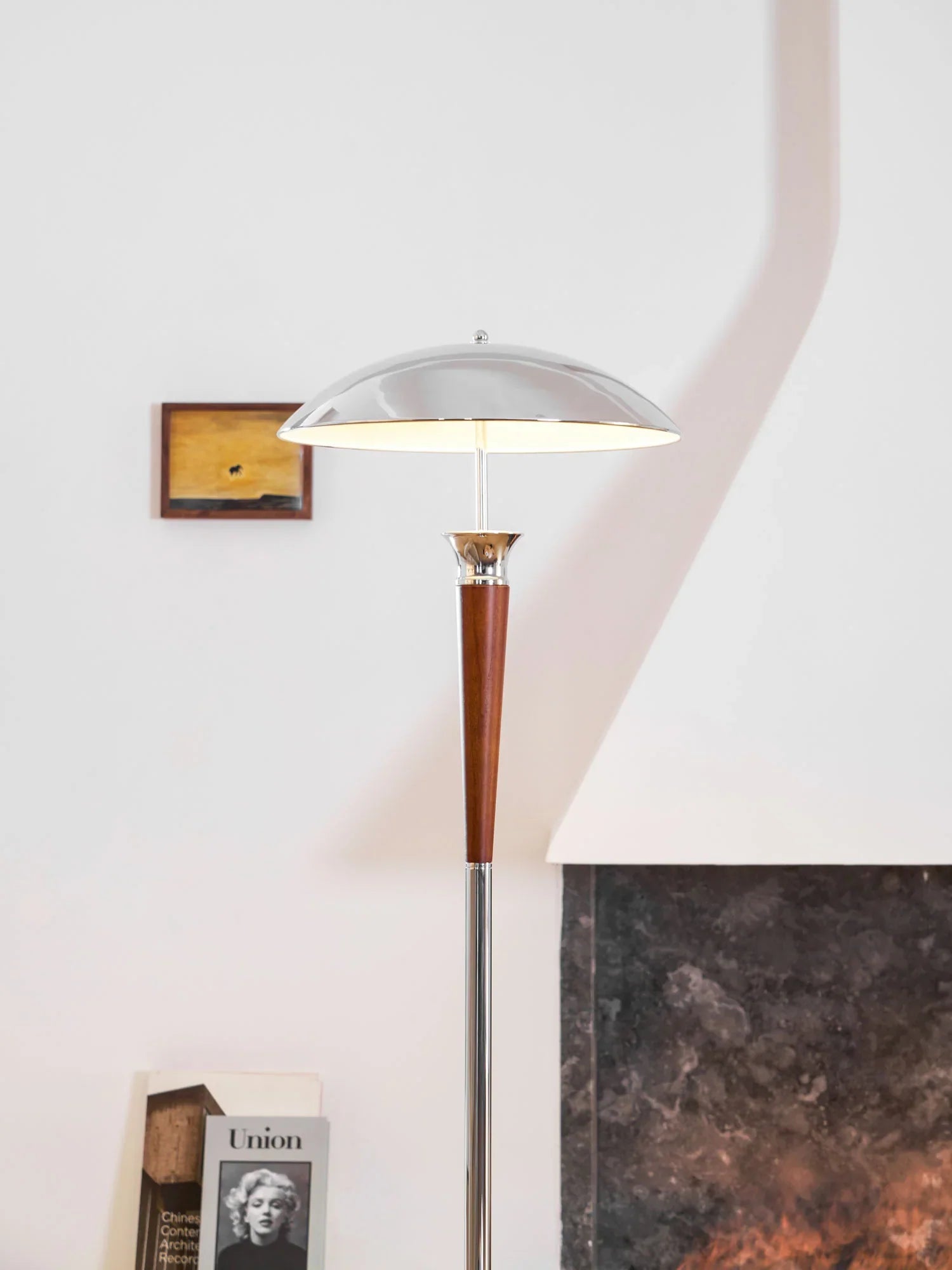 Helmet Floor Lamp - NexioPick