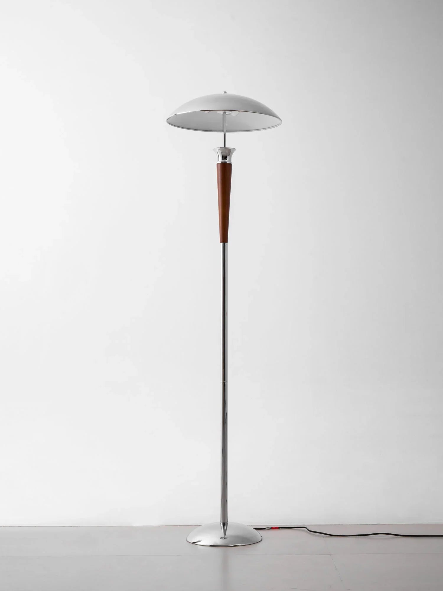 Helmet Floor Lamp - NexioPick