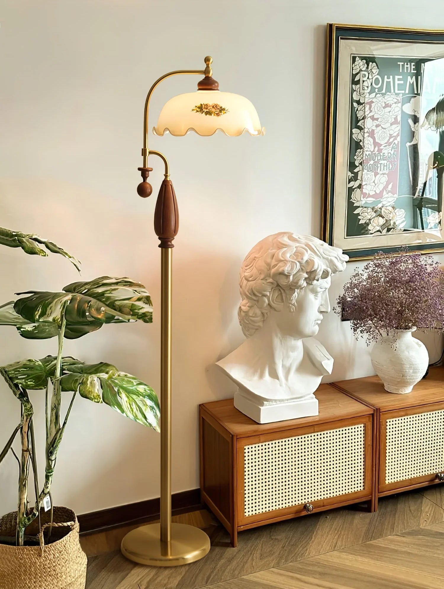 Heritage Bloom Floor Lamp - NexioPick