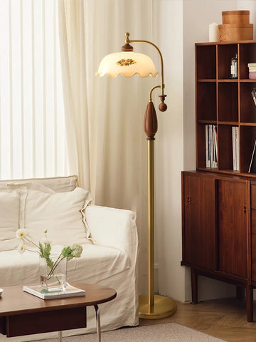 Heritage Bloom Floor Lamp - NexioPick