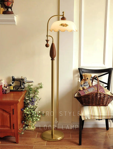 Heritage Bloom Floor Lamp - NexioPick