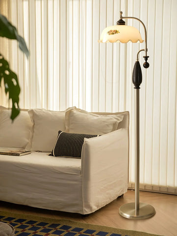 Heritage Bloom Floor Lamp - NexioPick
