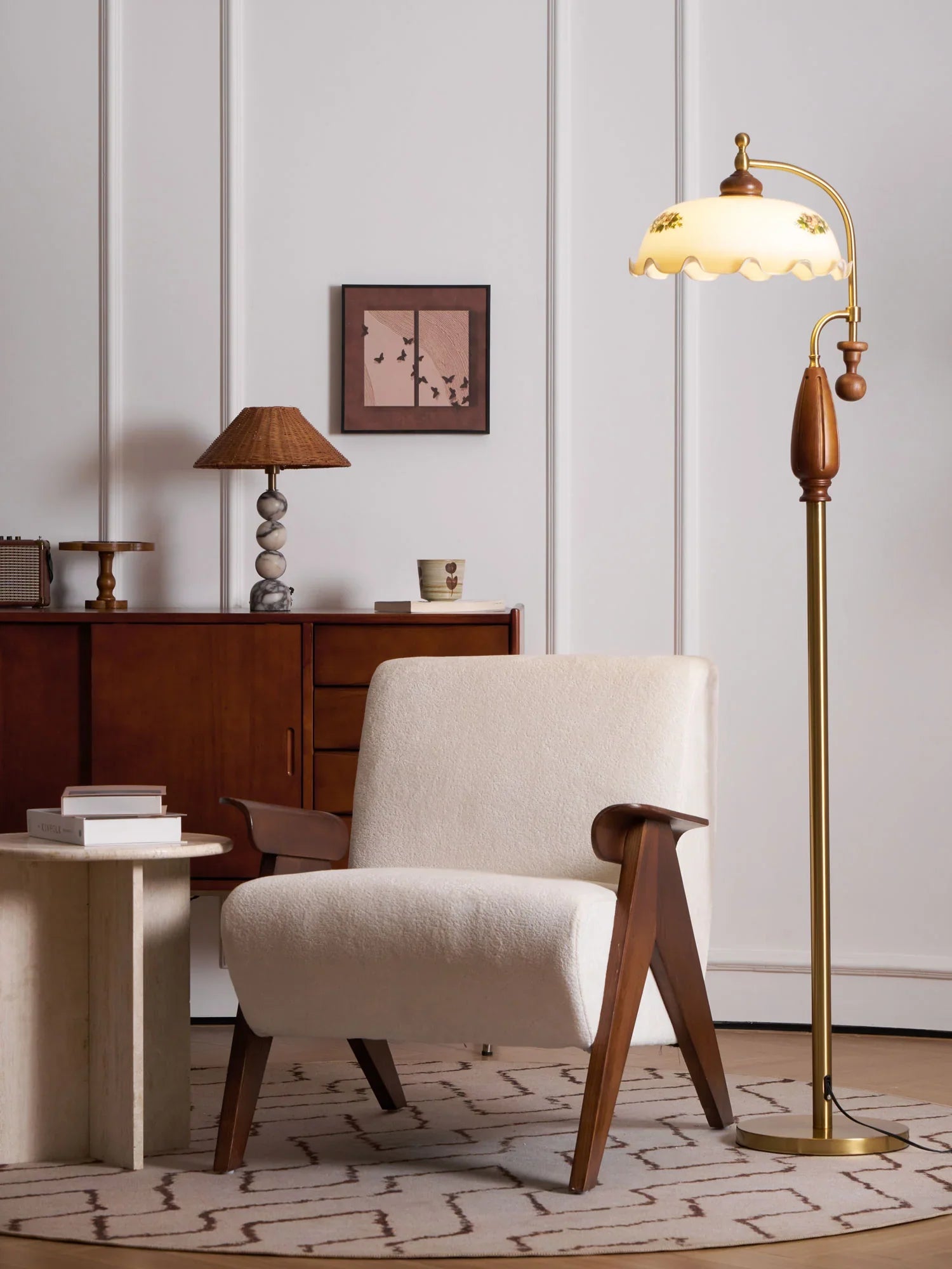 Heritage Bloom Floor Lamp - NexioPick
