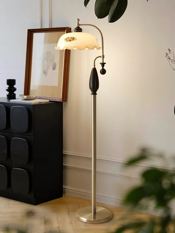 Heritage Bloom Floor Lamp - NexioPick